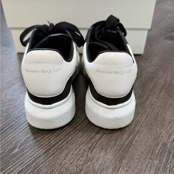 Alexander Mcqueens sneaker size 31 - Picture 3 of 9